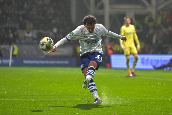 镜报：切尔西签下19岁中卫基安-贝斯特，球员将成为青年队一员