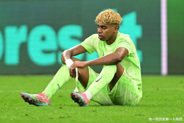 亚马尔曾无视C罗讨好式握手! 这是真性情, 却被旧将看不惯!